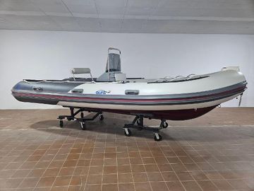 2022 Goldenship AURA 470