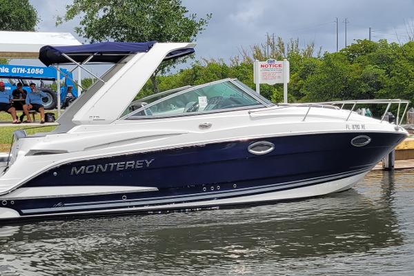 2016 Monterey 275 Sport Yacht