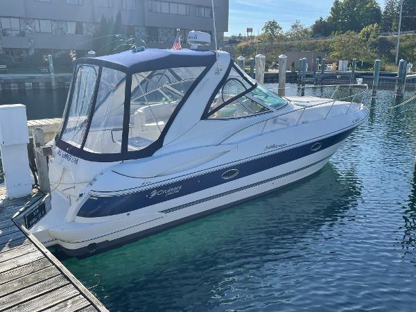 Cruisers Yachts 340 Express for sale 