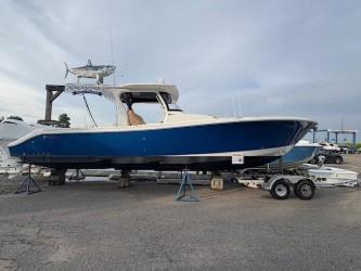 Edgewater 370 CC