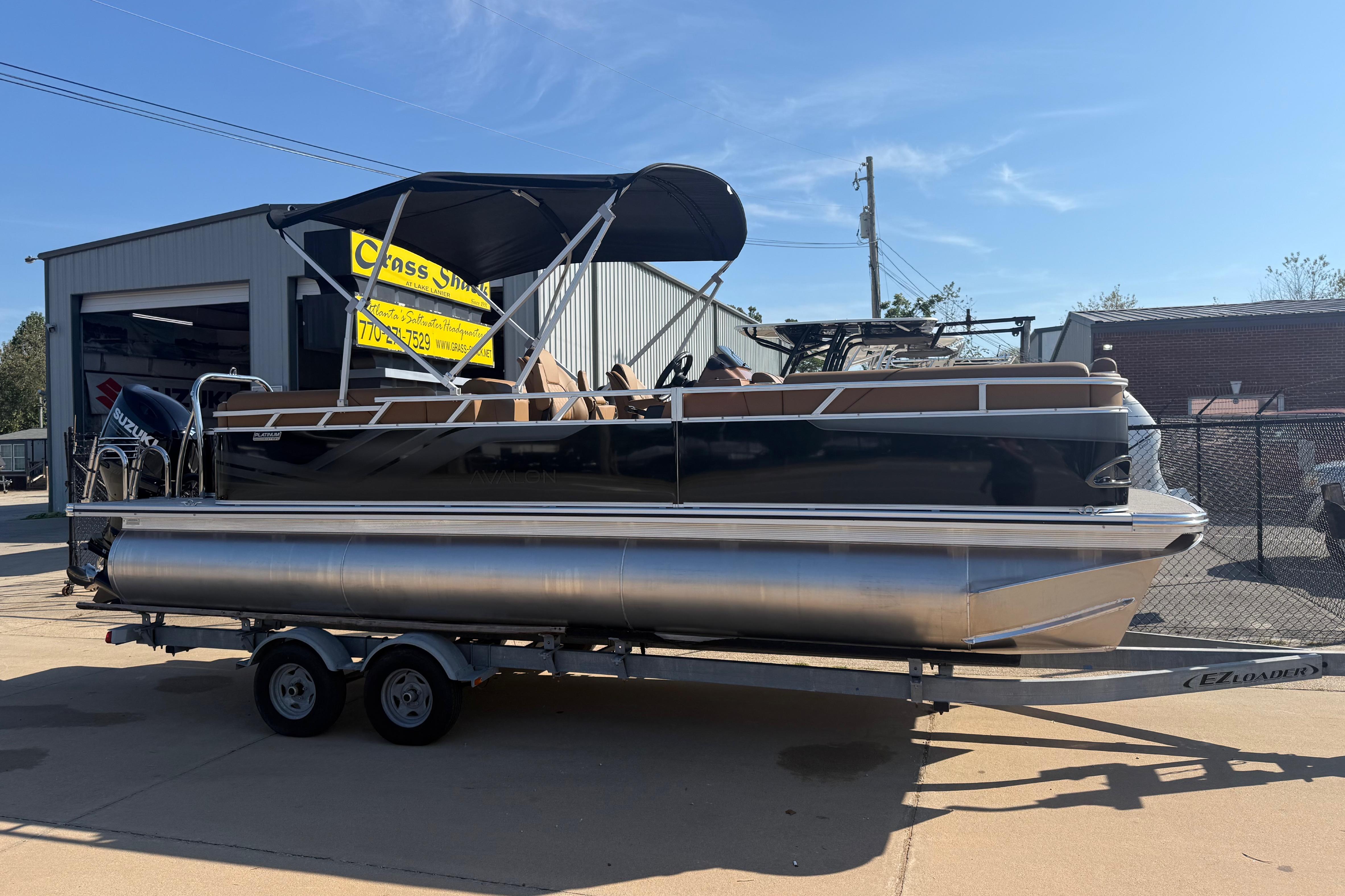 2026 Avalon VENTURE QUAD LOUNGER