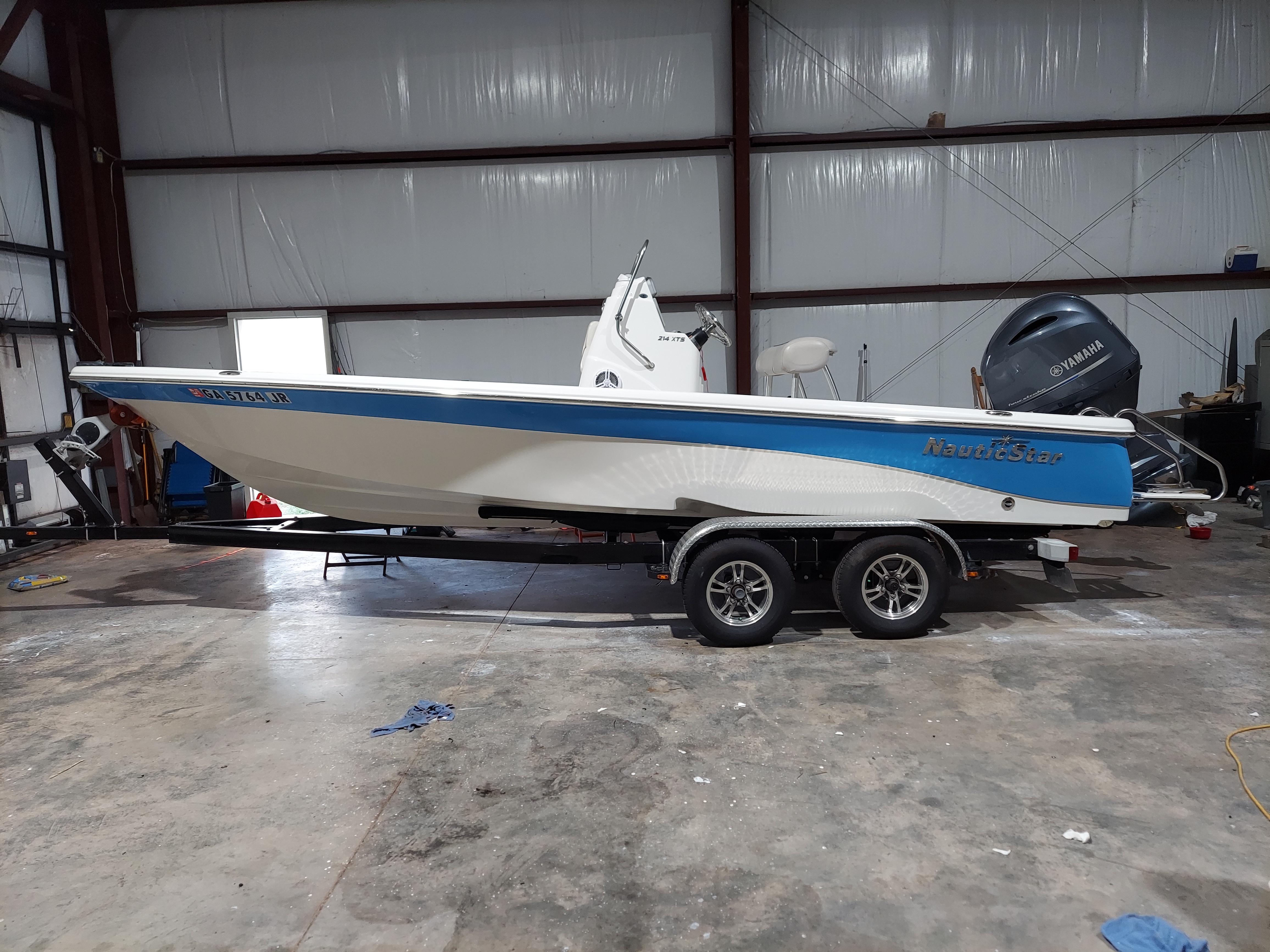 2016 NauticStar 214XTS