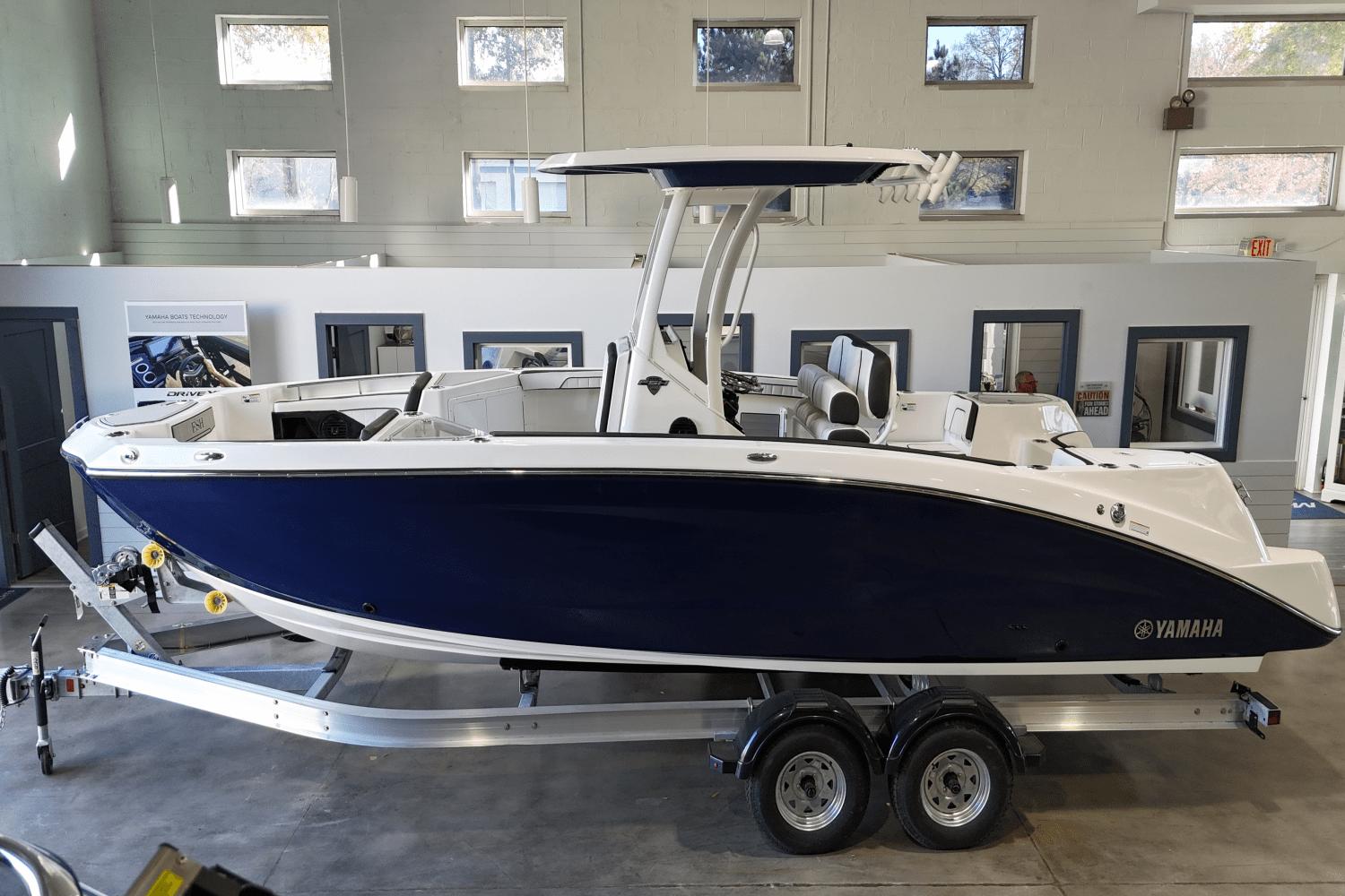 2025 Yamaha Boats 255 FSH Sport H