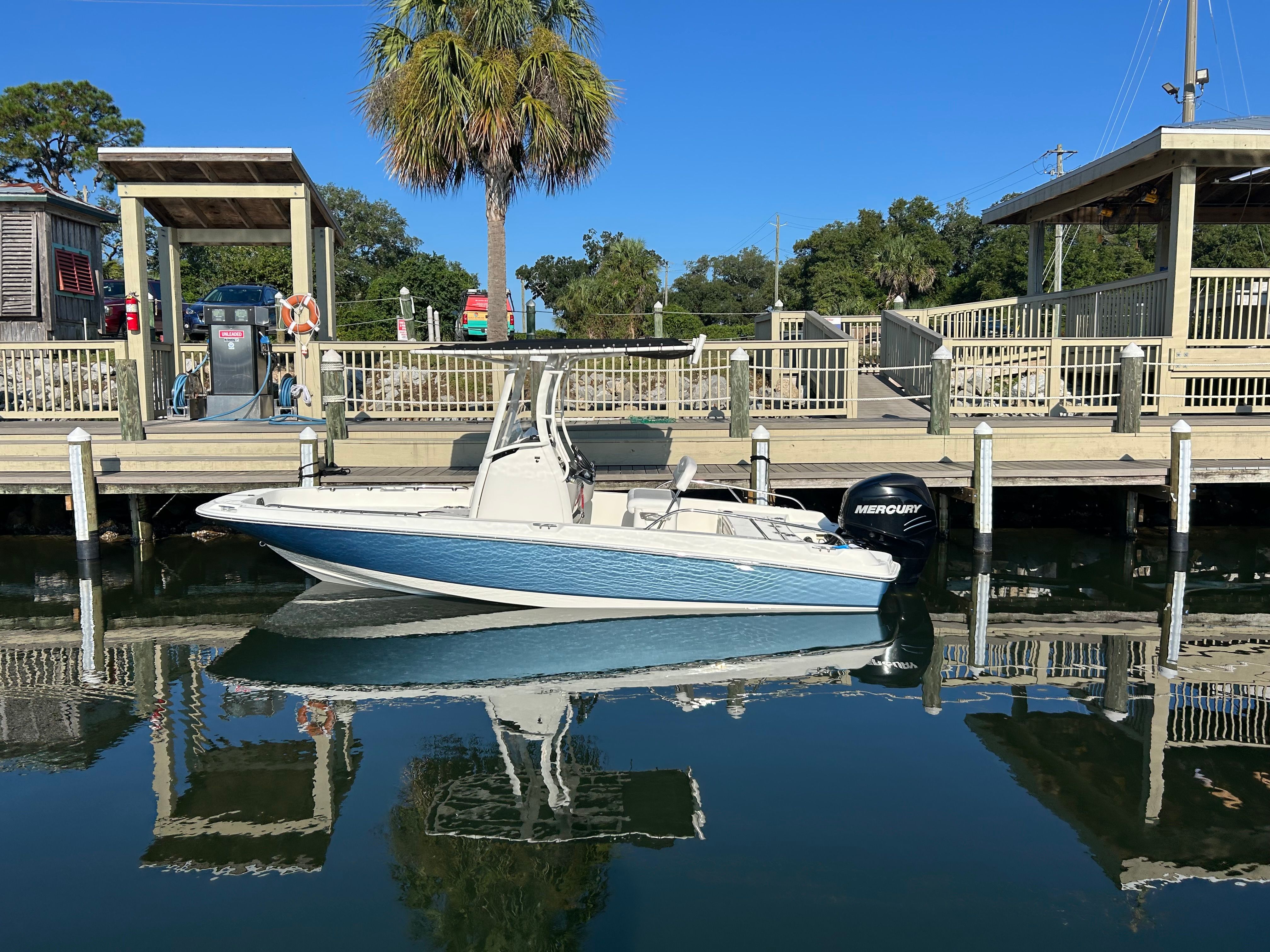 Boston Whaler 210 Dauntless