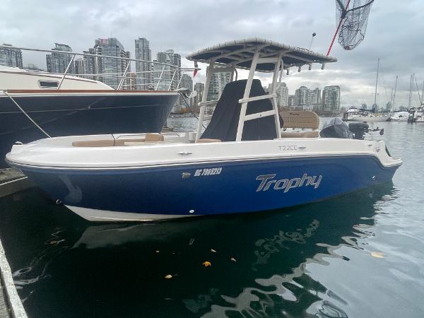 2022 Trophy T22CC
