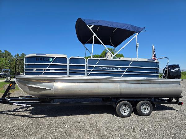 2021 Berkshire 22 RFX LE-Series