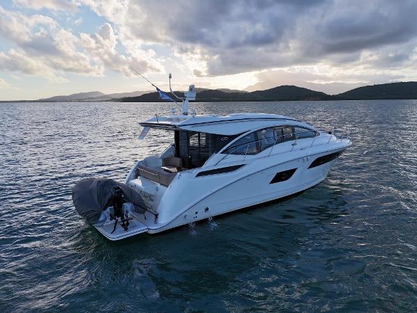 2018 Sea Ray 400 Sundancer