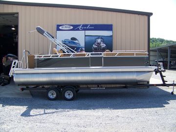 2025 Avalon VENTURE CRUISE