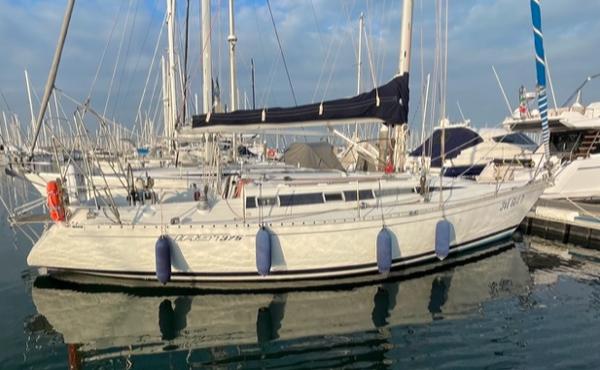 1986 Beneteau First 375