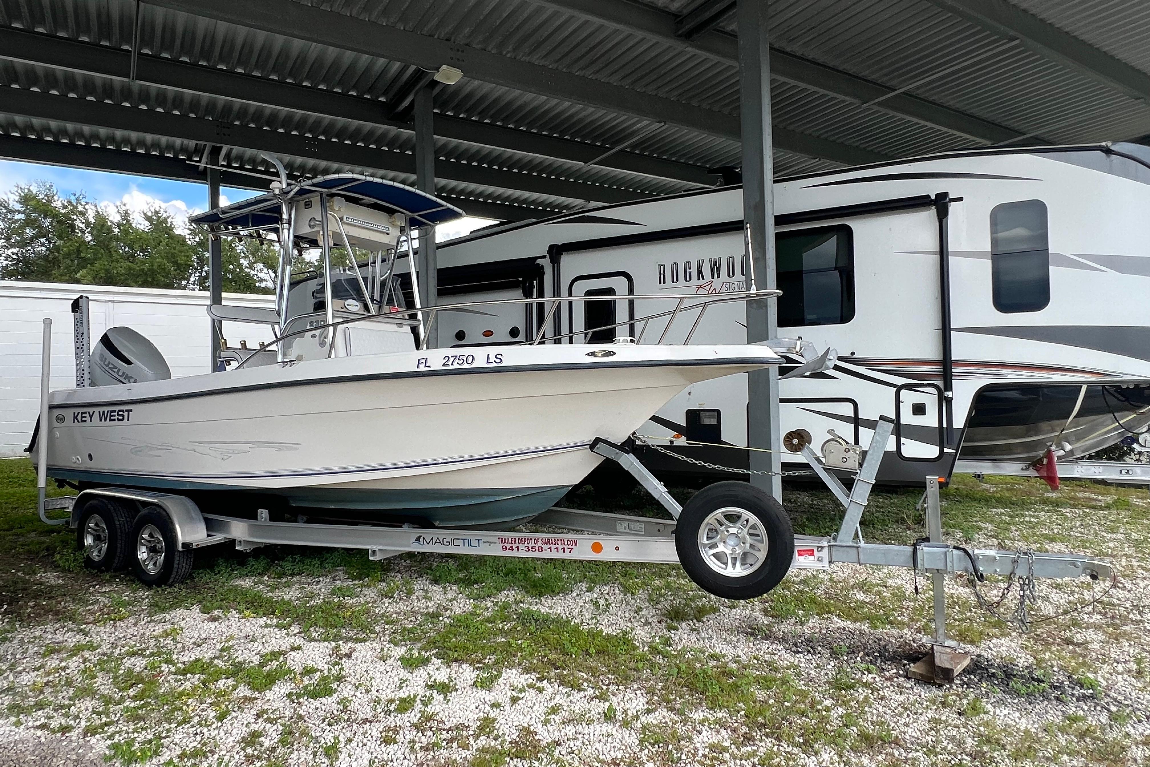 2001 Key West 2300 Center Console