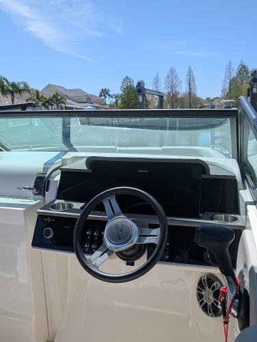 2022 Sea Ray SDX 250 Outboard