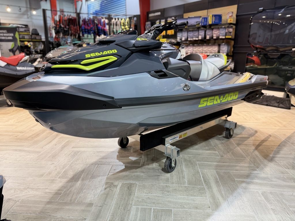 Sea-Doo RXT-X™ 325 Ice Metal / Manta Green