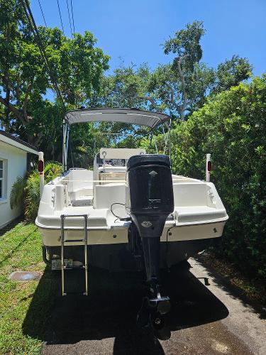 2005 Aquasport 210 Osprey
