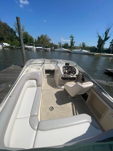 2002 Larson Escape 234