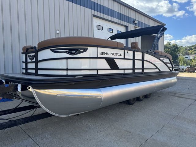 2026 Bennington M Quad Bench 22 MFB