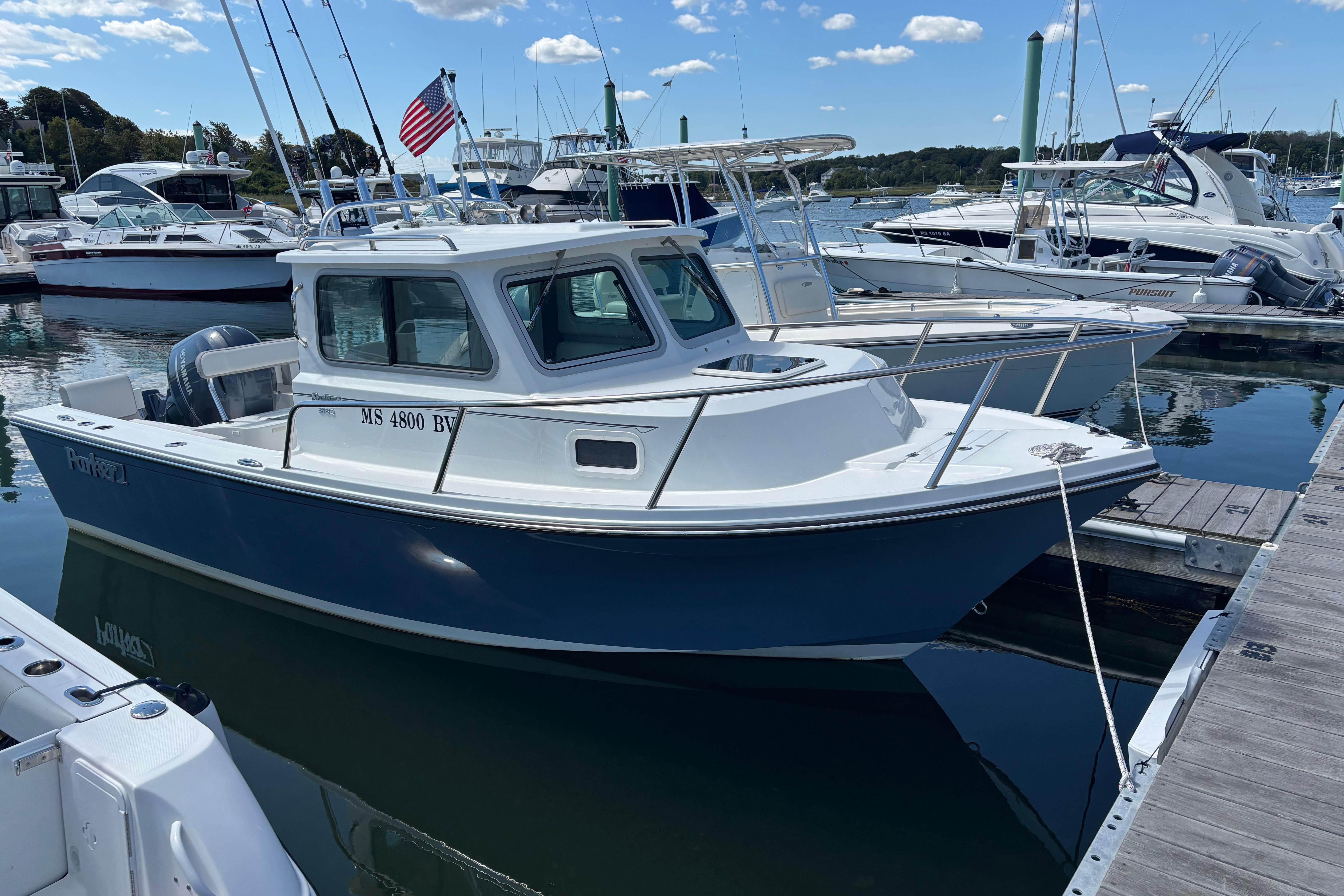 2022 Parker 2120 Sport Cabin
