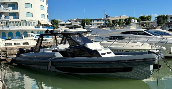 2023 Cayman Yachts 45.0 Cruiser