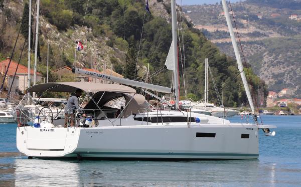 2023 Jeanneau Sun Odyssey 380
