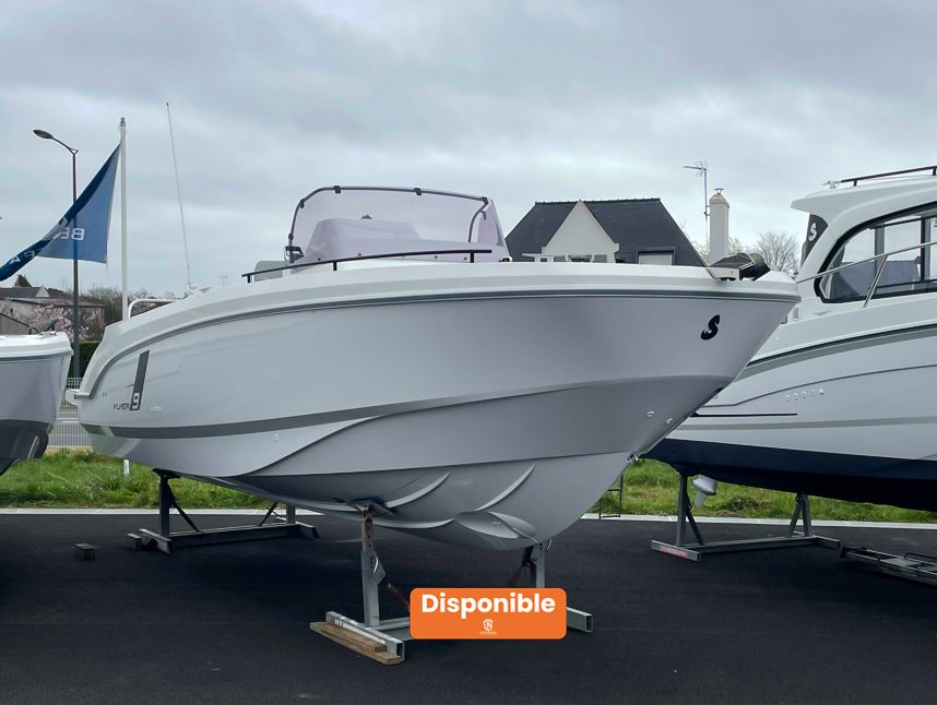 2023 Beneteau FLYER 9 SPACEDECK OB