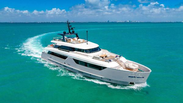 2023 Sanlorenzo SD118