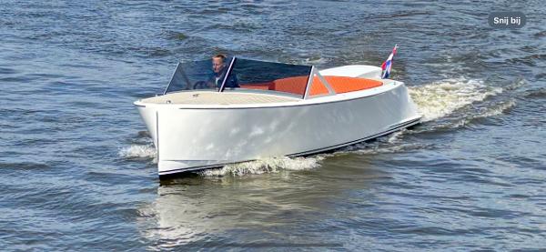 Dutch Runabout 22