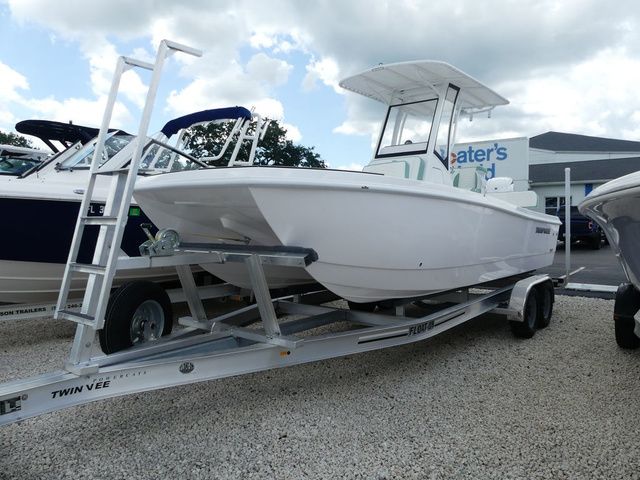 2026 Twin Vee 22 Bay Cat