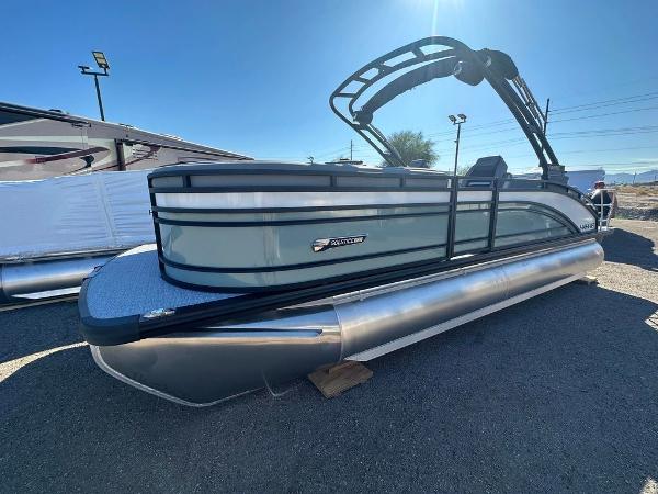 Harris Solstice 230 2024 Harris Solstice 230 pontoon boat with sleek design and modern features.