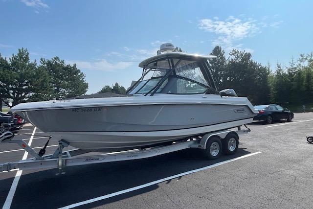 2023 Boston Whaler 240 Vantage