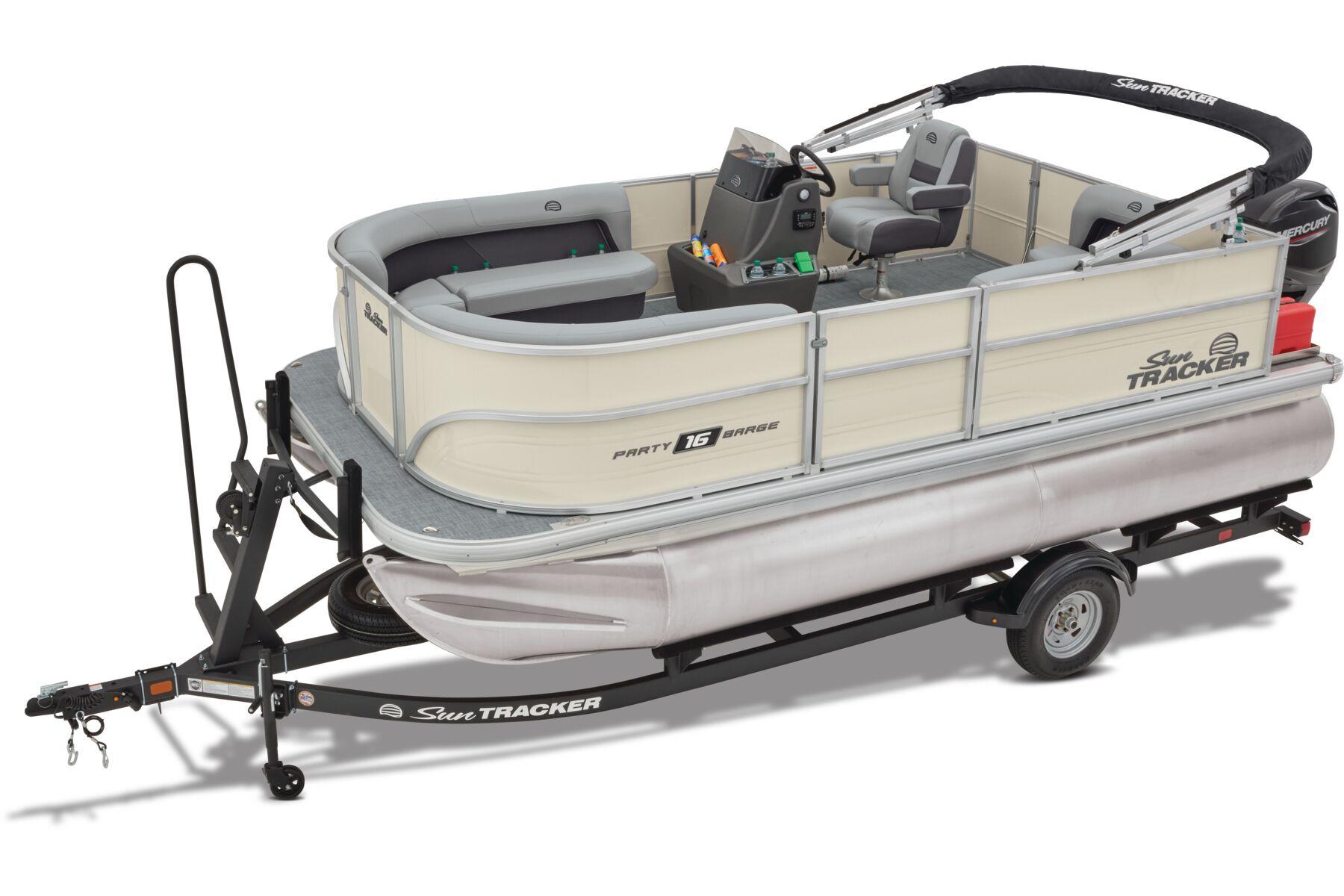 2026 Sun Tracker Party Barge 16 DLX