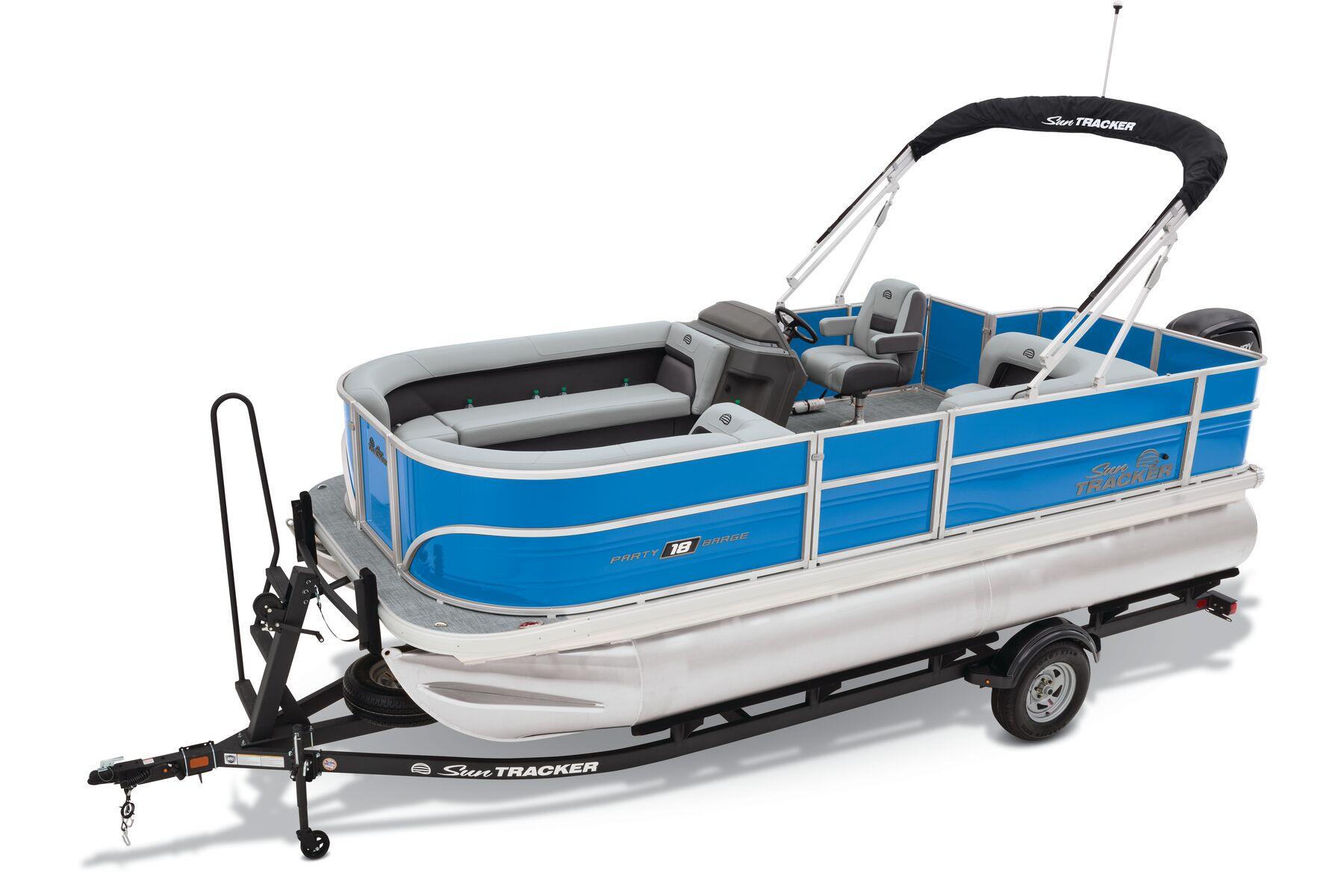 Sun Tracker Party Barge 18 DLX
