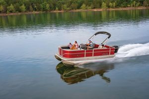 Sun Tracker Party Barge 18 DLX