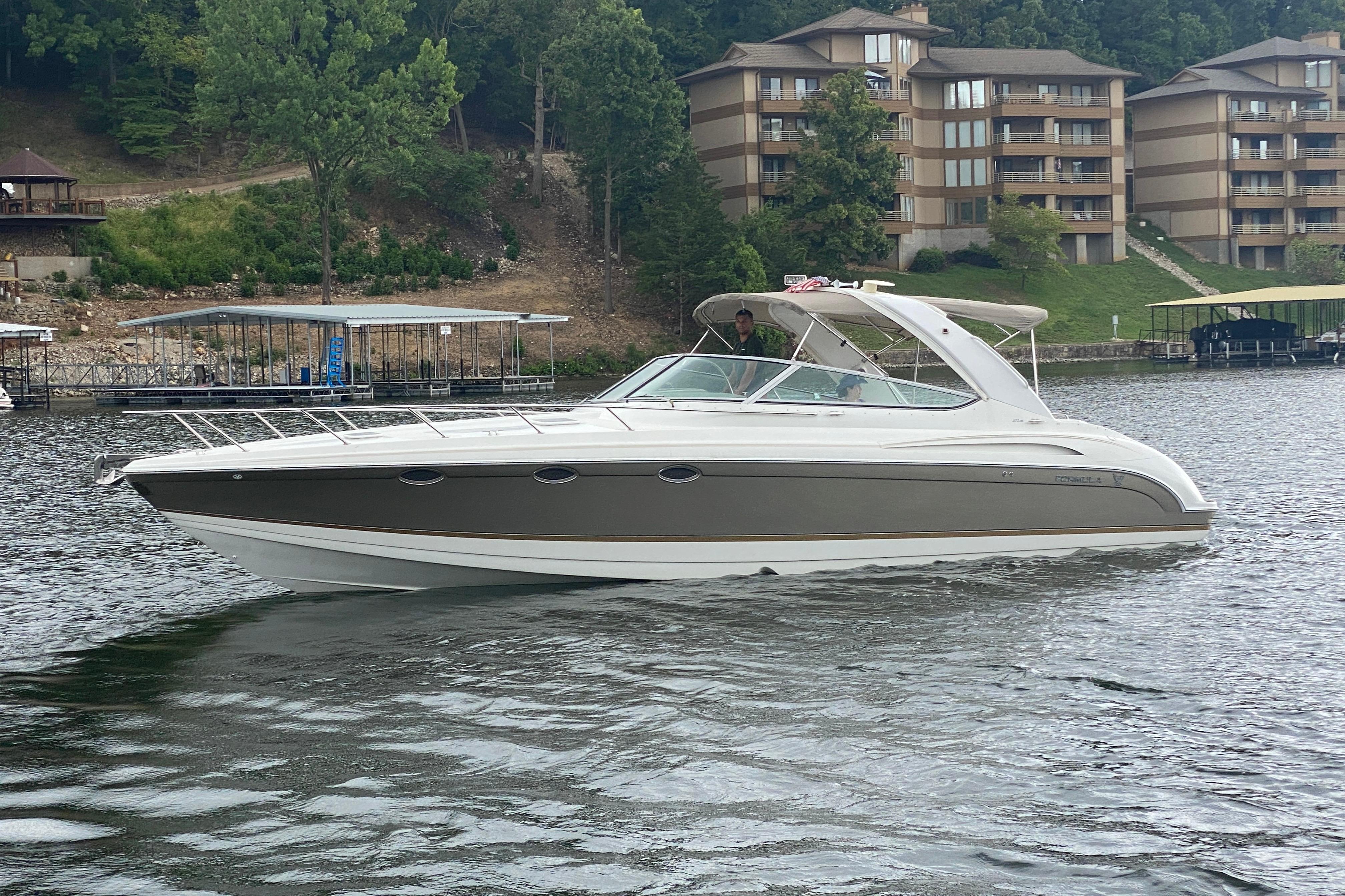 2004 Formula 370ss