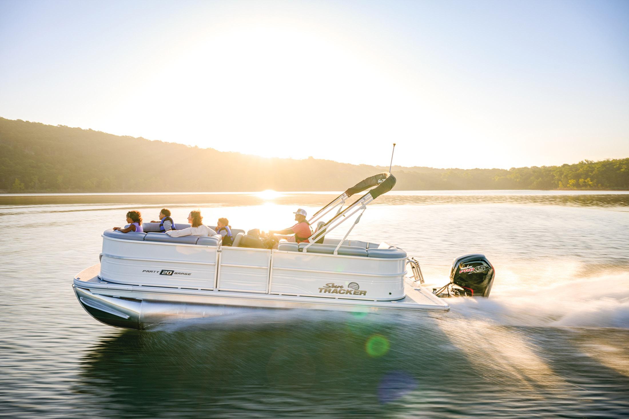 2026 Sun Tracker Party Barge 20 DLX