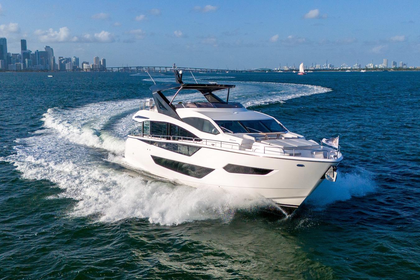 2024 Sunseeker 88 Yacht