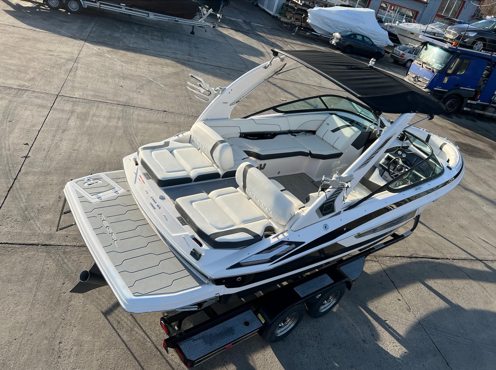 2018 Regal 2300 RX Surf