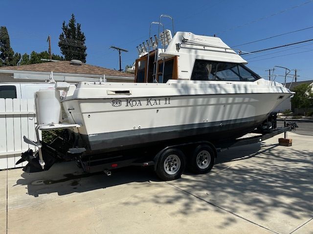 1990 Bayliner 2556 Ciera Command Bridge