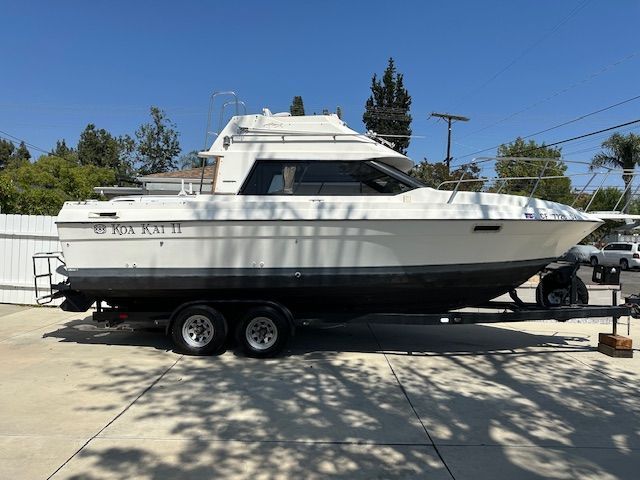 1990 Bayliner 2556 Ciera Command Bridge