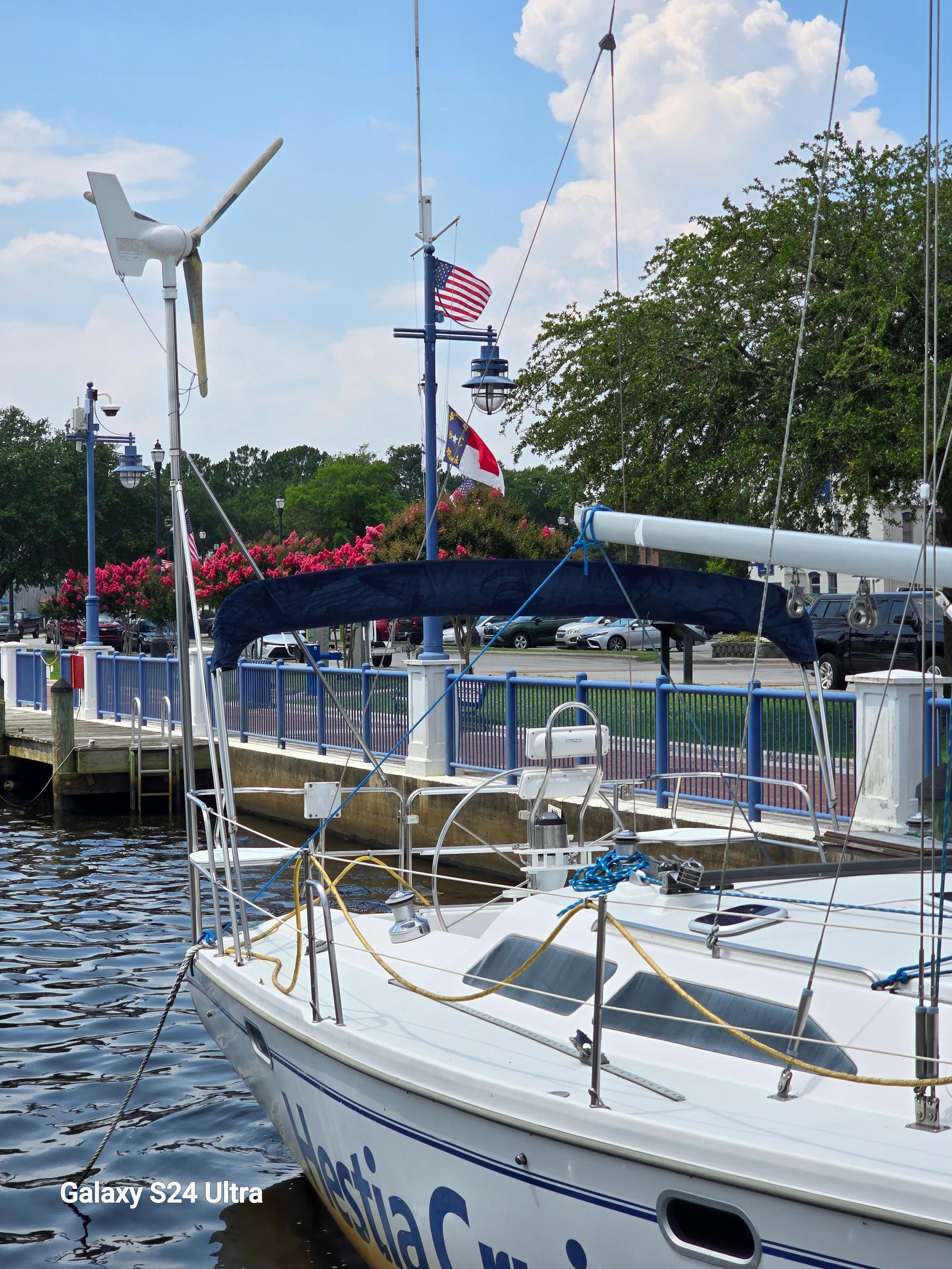 2001 Catalina 320