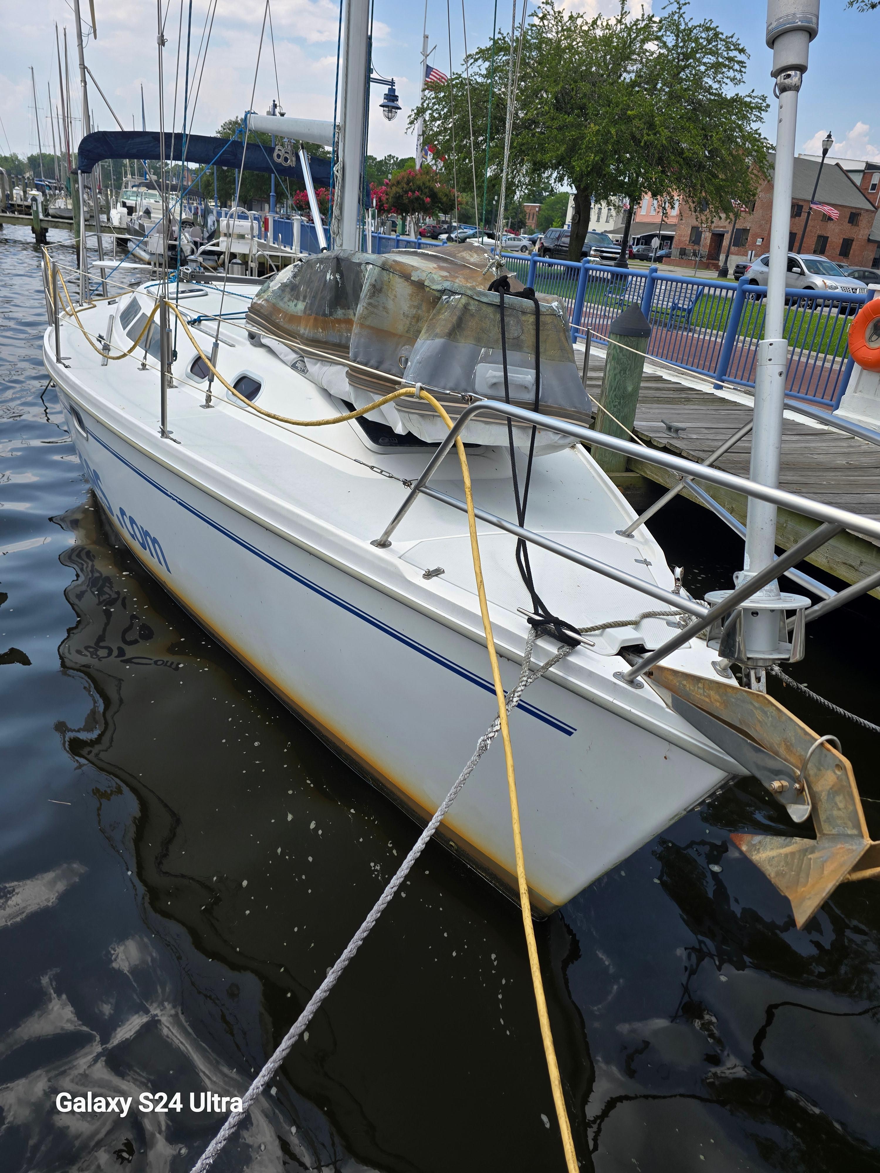 2001 Catalina 320
