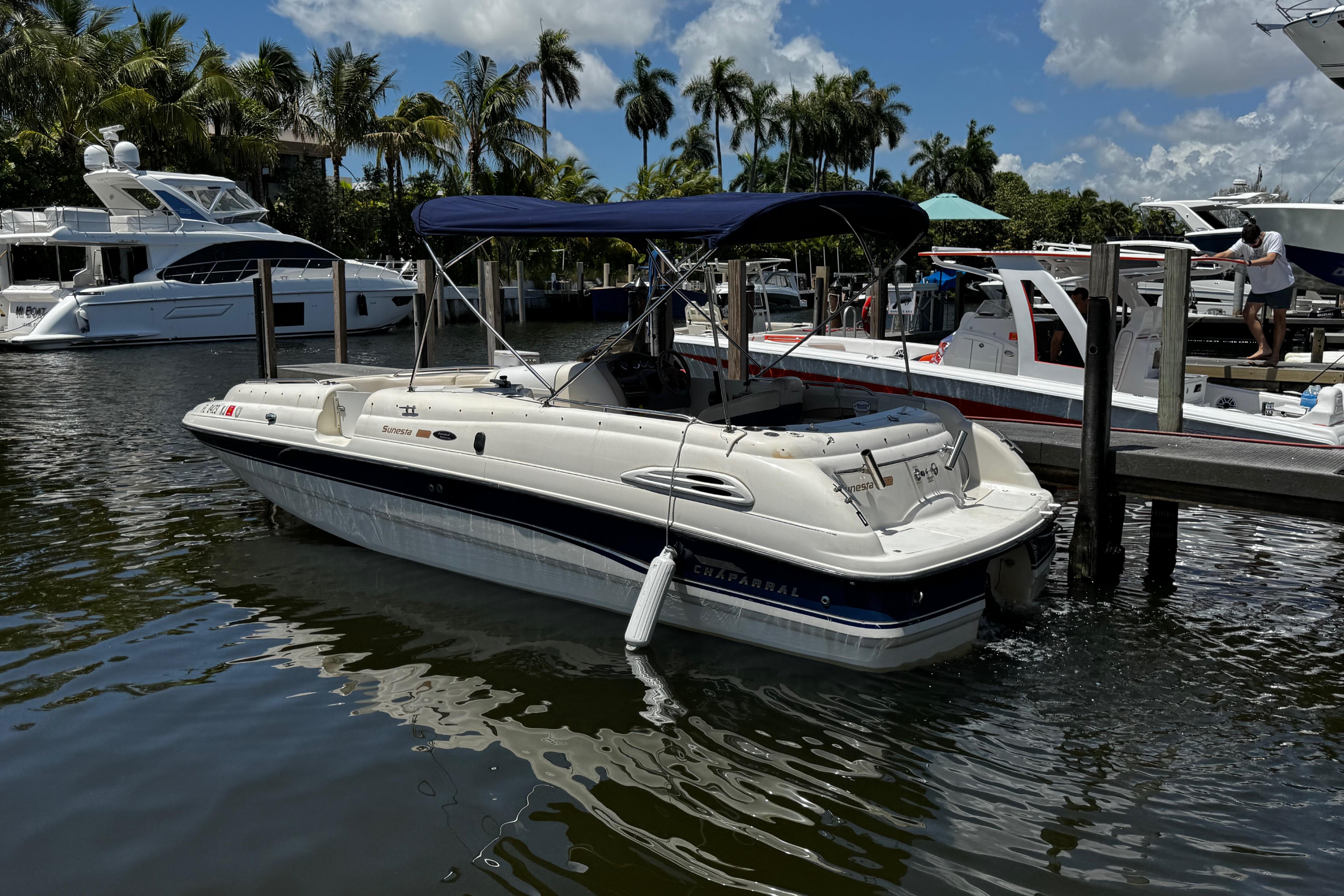 1998 Chaparral Sunesta 232