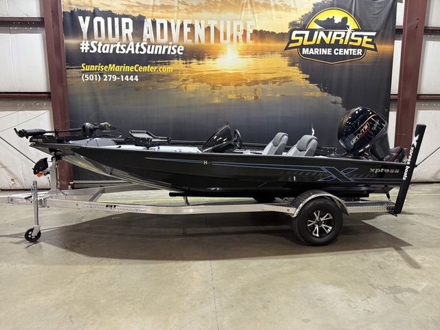 2026 Xpress H17C W/Yamaha 90 "SHO"