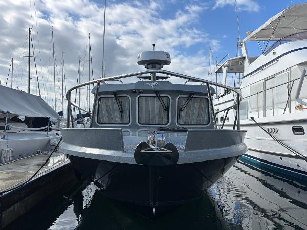 2023 KingFisher 3025 Destination