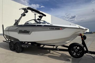 2023 Malibu M220