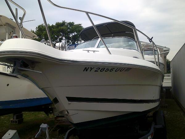 1999 Wellcraft 22 Walk Around
