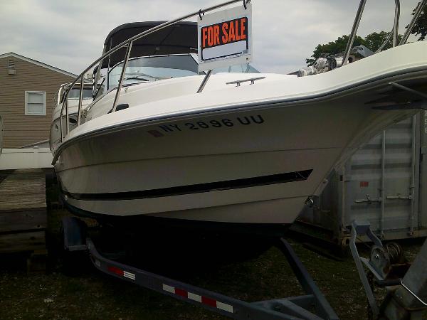 1999 Wellcraft 22 Walk Around