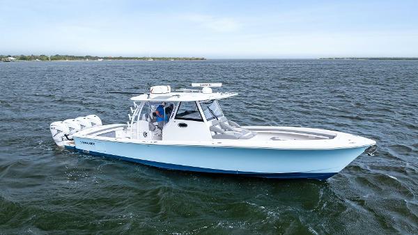 Regulator 41 Center Console 2023 Regulator 41 Center Console 'Boss Lady'