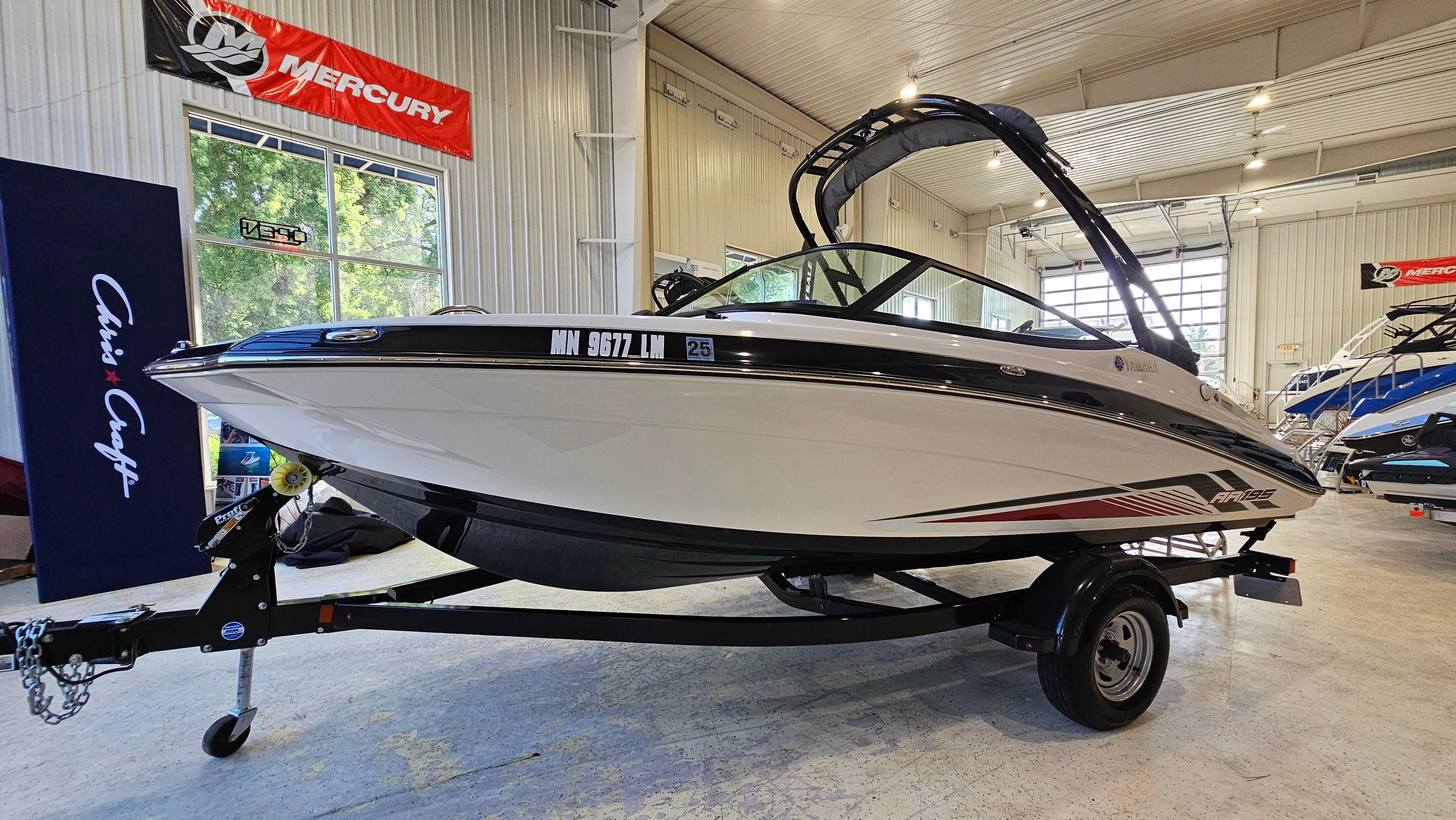 2017 Yamaha Boats AR195