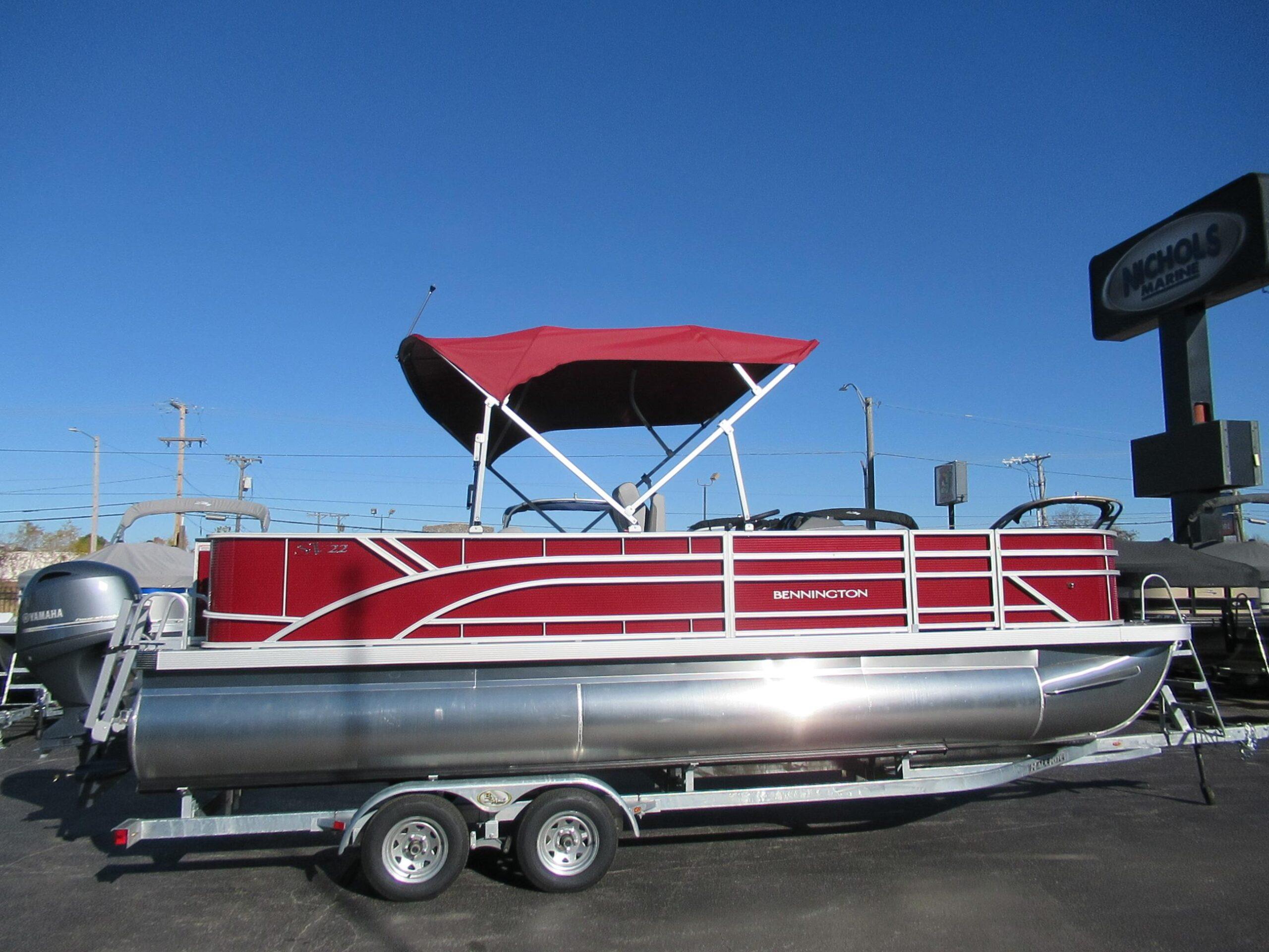 Bennington 22 SVF