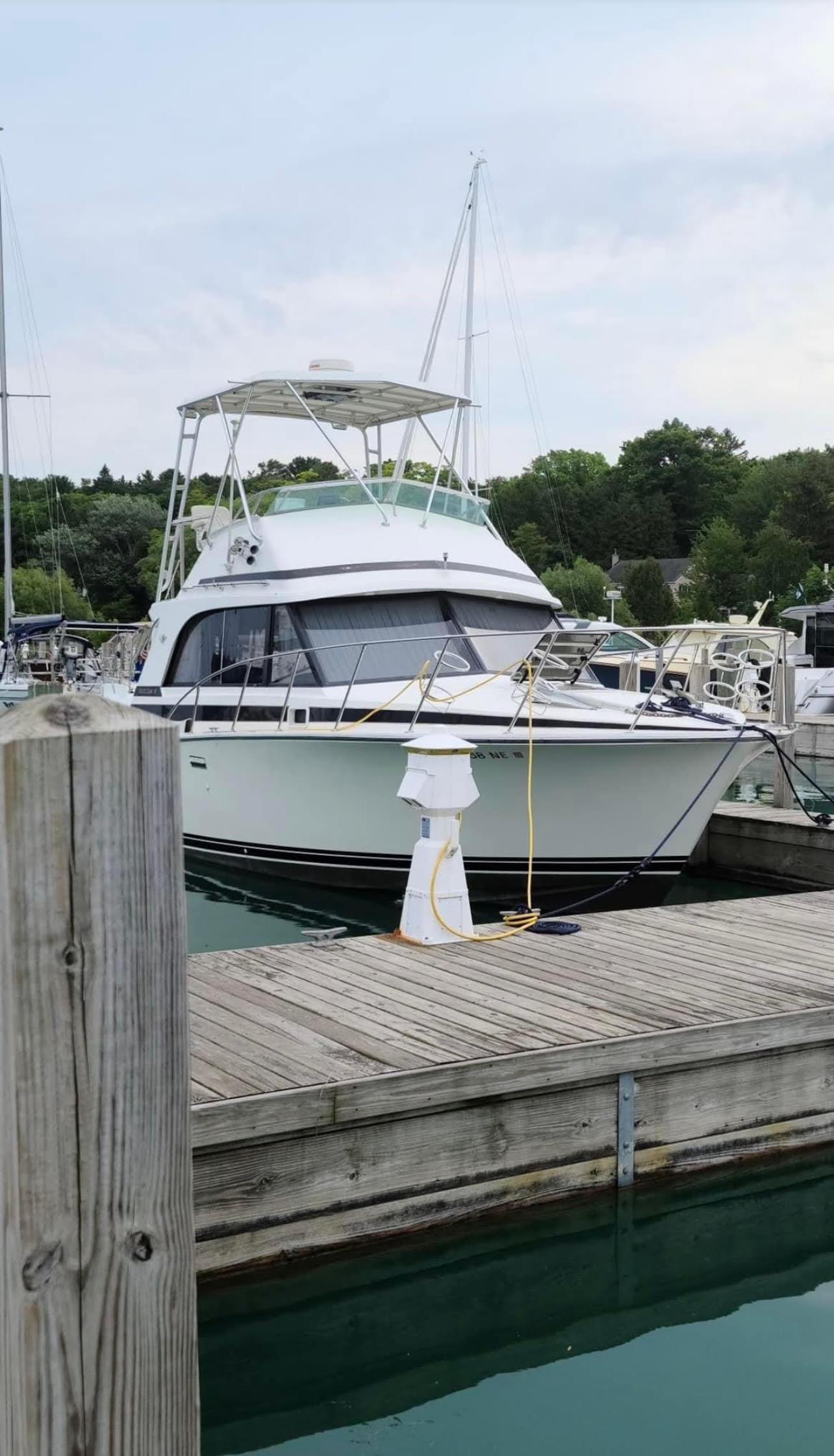 1987 Bertram Flybridge Cruiser
