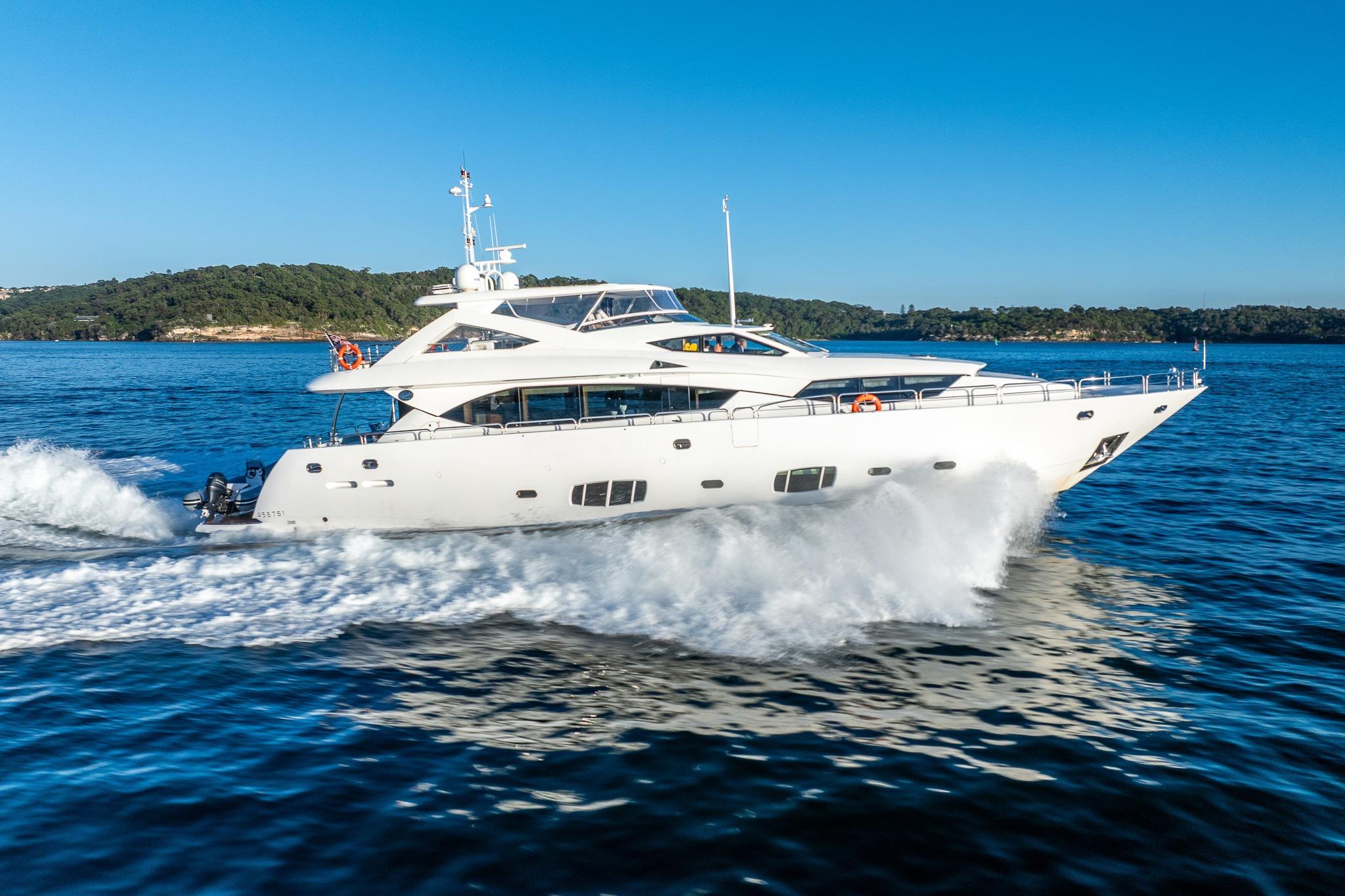2010 Sunseeker 30M Yacht